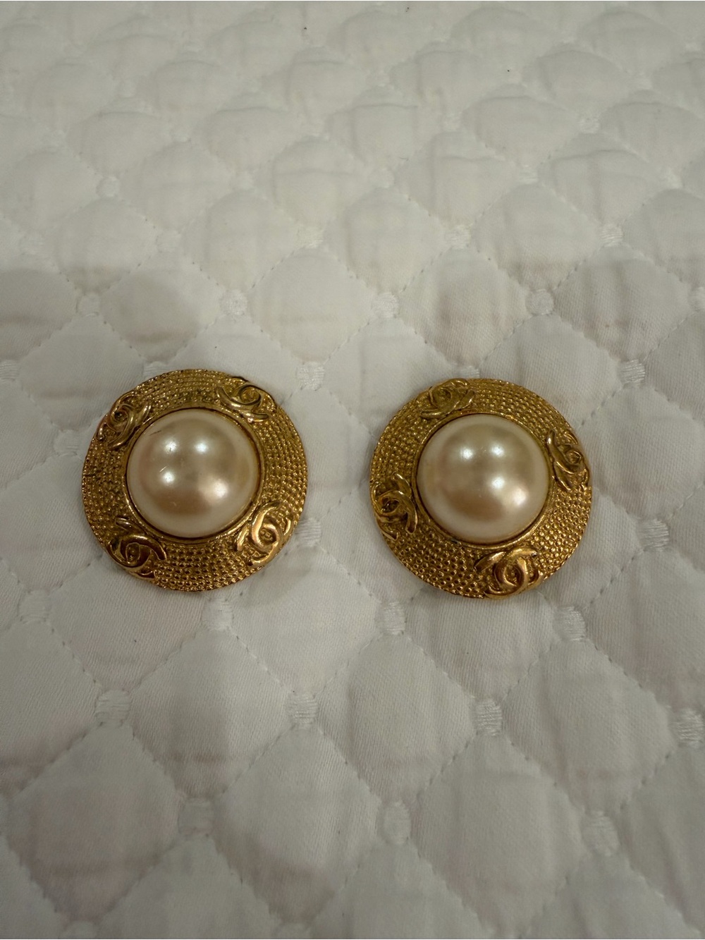 CHANEL Gold-Tone Faux Pearl Round Clip Earrings